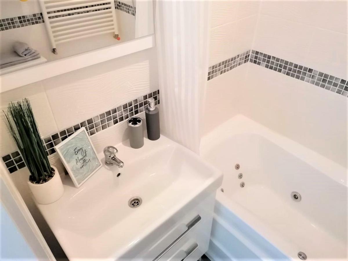 Sweet Central Apartment ,In The City Center 埃格尔 外观 照片